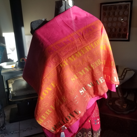 NWT Victoria's Secret Beach Sarong Cover-up - Picture 14 of 16